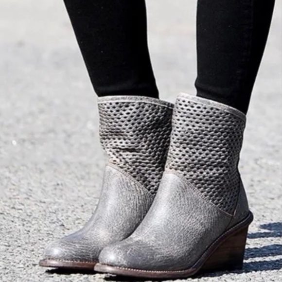 Bed Stu Shoes - Bed Stu Cobbler Leather Duchess Perforated Wedge Pull On Boots Smoke Grey Lux 9